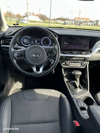 Kia Niro 1.6 GDI 6DCT PHEV Comfort - 16