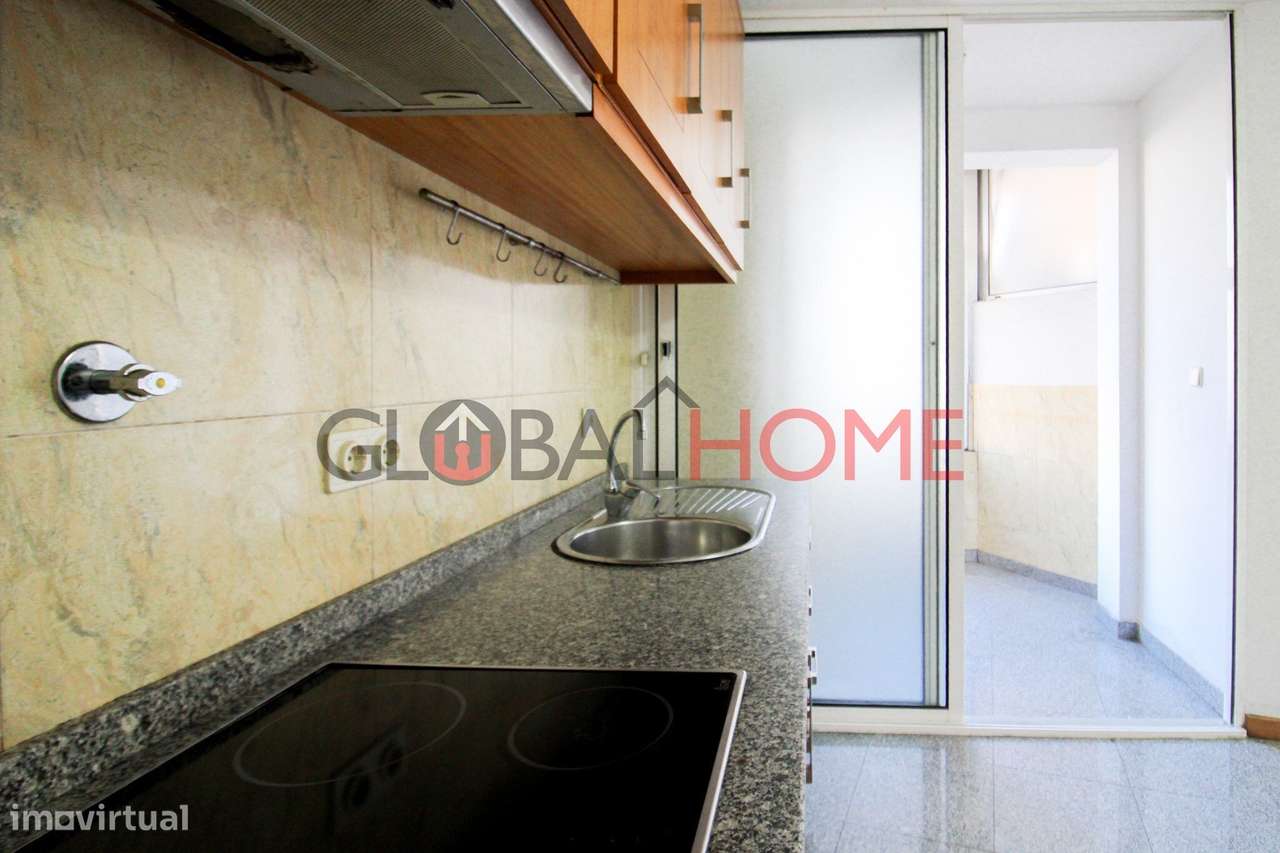 Apartamento T3 na Avenida da Carvalha-12