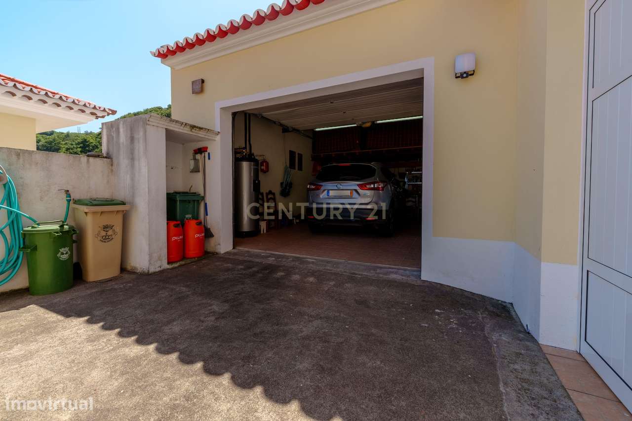 Moradia T4 com 2.971 m² de Terreno e Vista Panorâmica-48