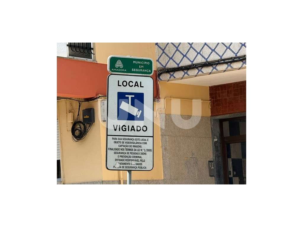 Apartamento T2 na Amadora com muita luminosidade-31