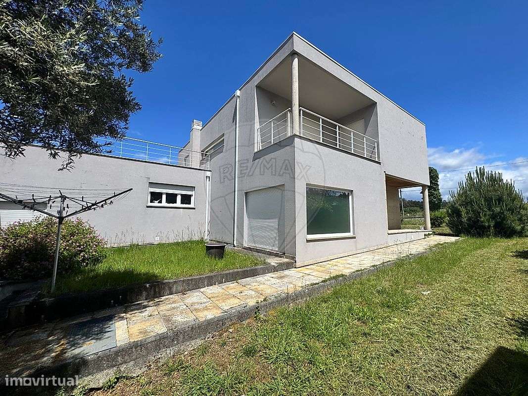 Moradia T5 para venda-17