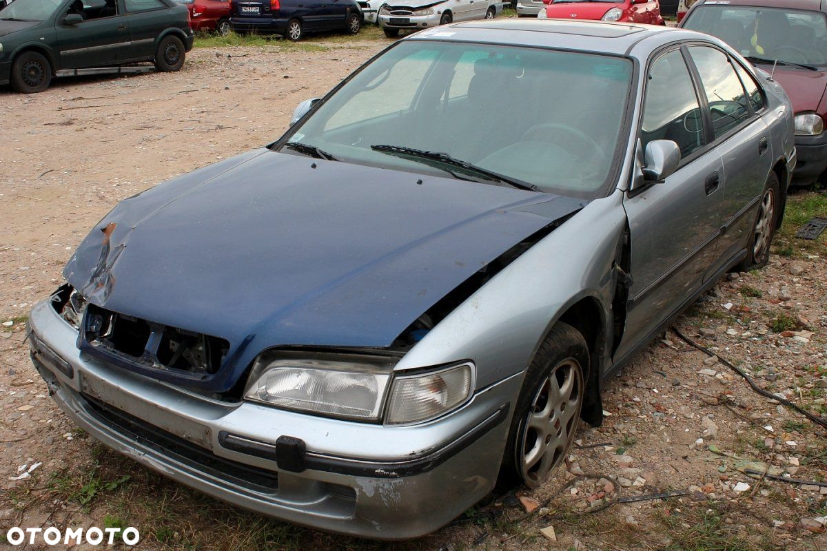 Honda Accord V 1996 2.0i F20Z1 Sedan (MASKA, ZDERZAK, LAMPA, BŁOTNIK, DRZWI, KLAPA, SZYBA, FOTEL) - 2