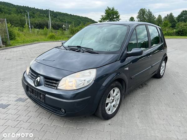 Renault Scenic - 1