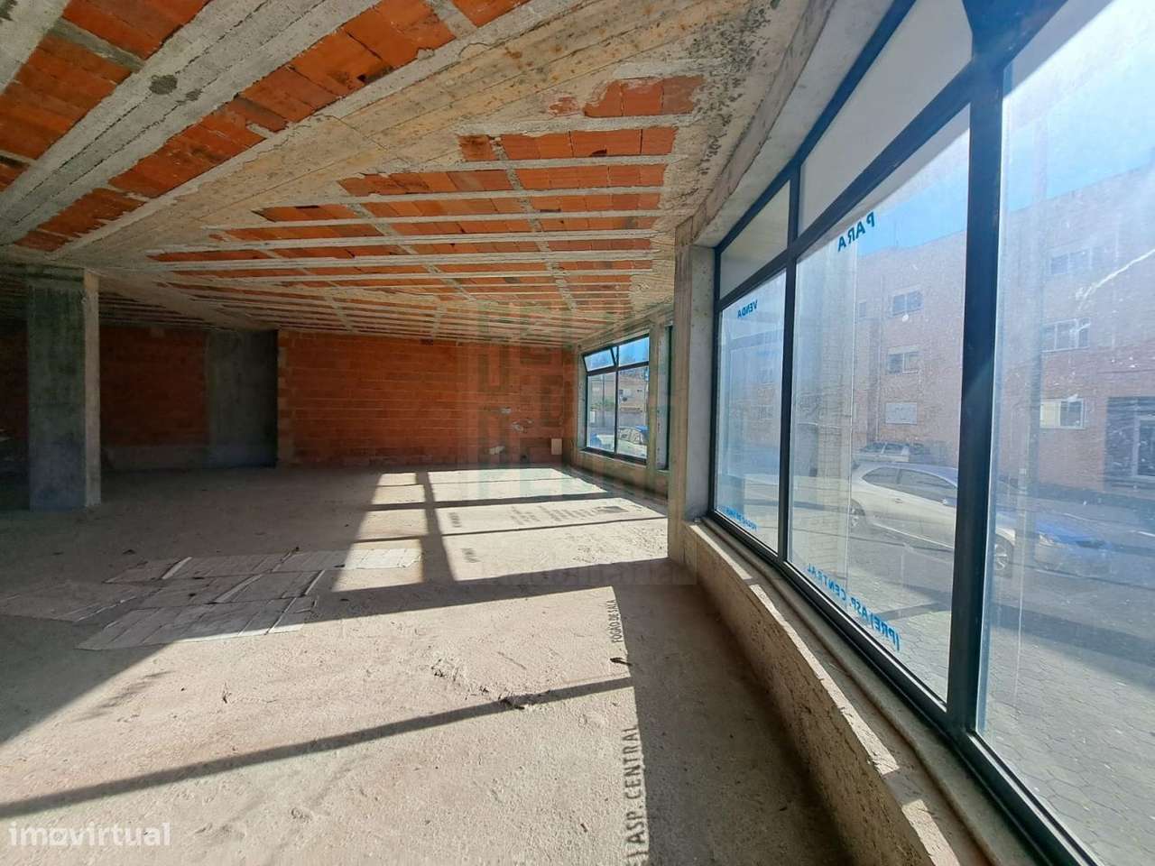 Espaço comercial na Rua do Agro, Praia, Madalena-10