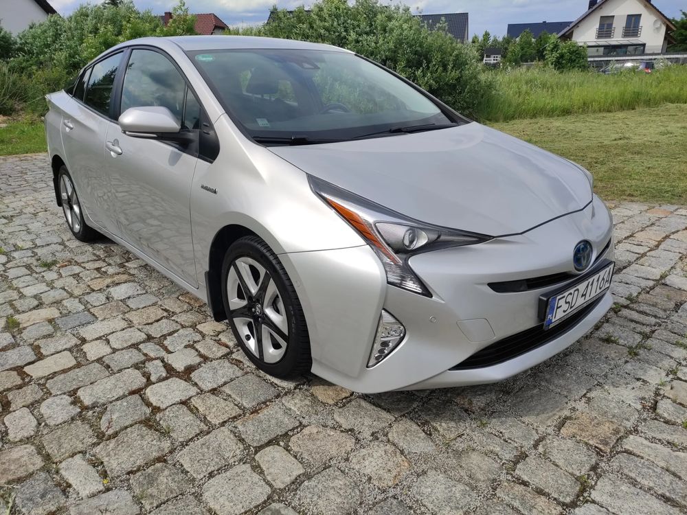 Toyota Prius IV Hybrid Executive 2016