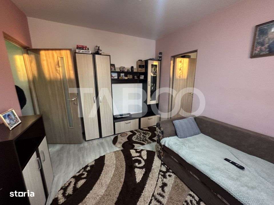 Apartament de vanzare  2 camere 42 mp utili zona 13 Decembrie - Imagine principală: 1/5