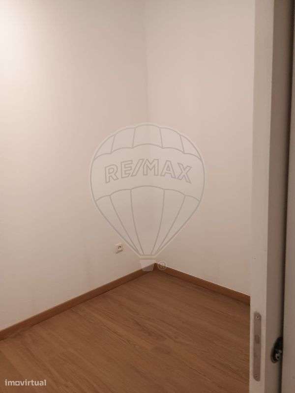 Apartamento T2 para arrendamento - Grande imagem: 2/5
