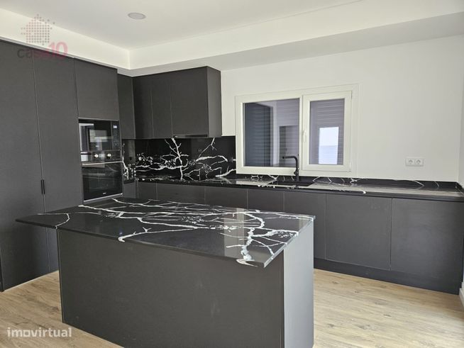Moradia nova, com piscina, para venda em Azeitão-2