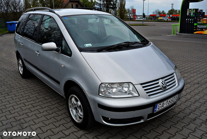 Volkswagen Sharan 1.9 TDI Comfortline - 10