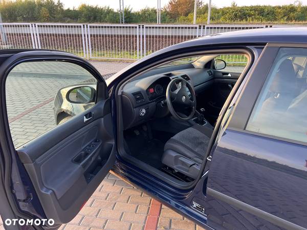 Volkswagen Golf V 1.9 TDI Trendline - 10