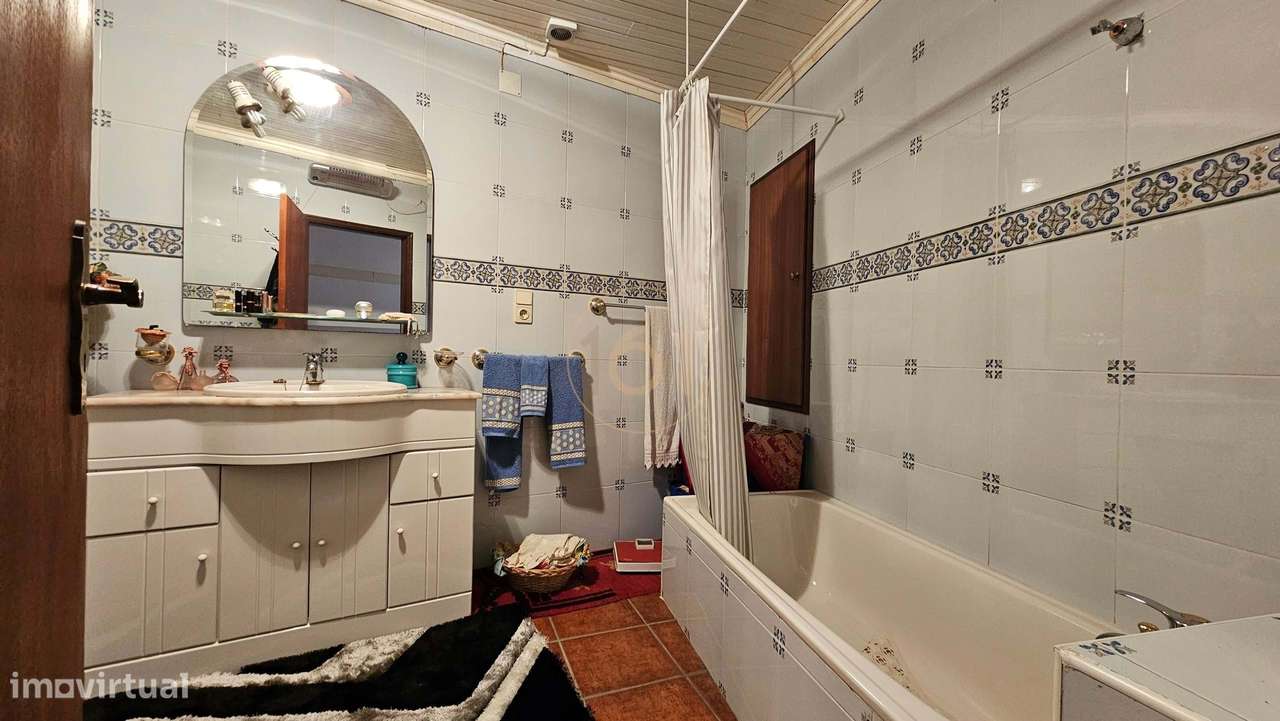 Duas Casas em Sendim - Miranda do Douro-18