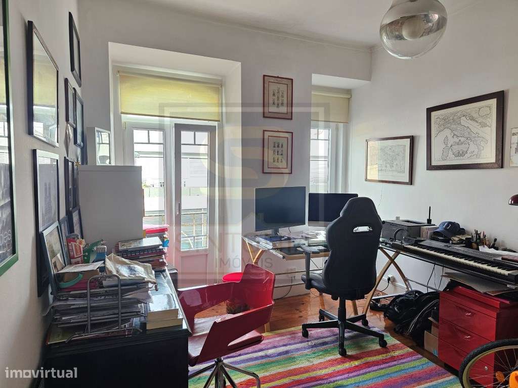 Encantador Apartamento T4 no Coração da Estefânia - Lisboa-4