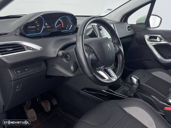 Peugeot 2008 1.2 PureTech Allure - 19