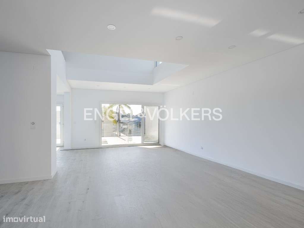 Excelente Moradia com piscina na Sobreda - Grande imagem: 2/35