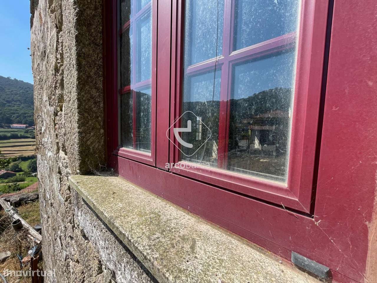 Propriedade com moradia recuperar, 4.700m2 de terreno, vistas excelent-13