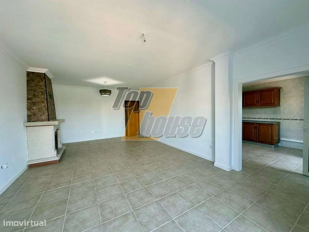 Moradia T4 com piscina e terreno de 900m2 - Quinta da Serralheira -...-5