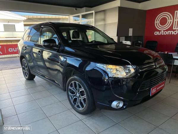 Mitsubishi Outlander 2.0 MIVEC Instyle Navi+ - 7