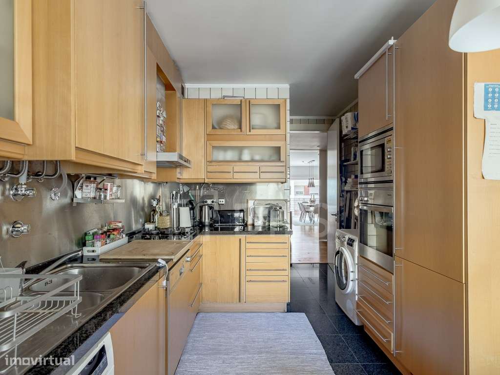 Apartamento T3 com varanda, na Estrela-10