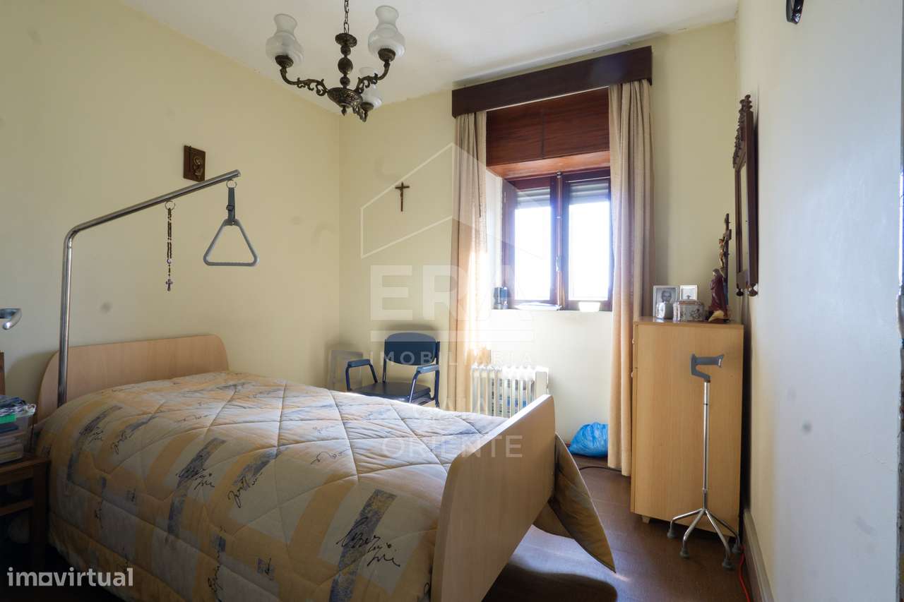 Moradia T3 com quintal em Sandim-13