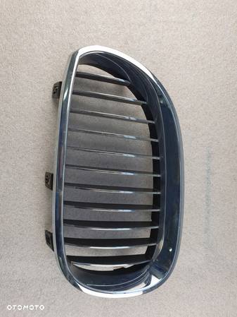 BMW E60 GRILL ATRAPA NERKA LEWA M-PAKIET - 2