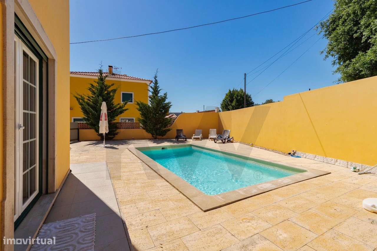 Moradia T4 c/ 2 Suítes, Piscina e Garagem | S. Domingos - Santarém - Grande imagem: 4/46