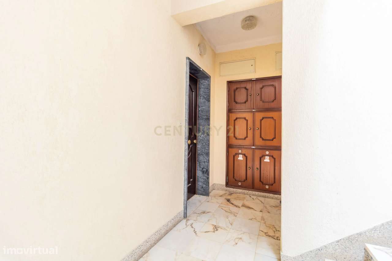 Apartamento T2 Remodelado em Queluz - Grande imagem: 4/21