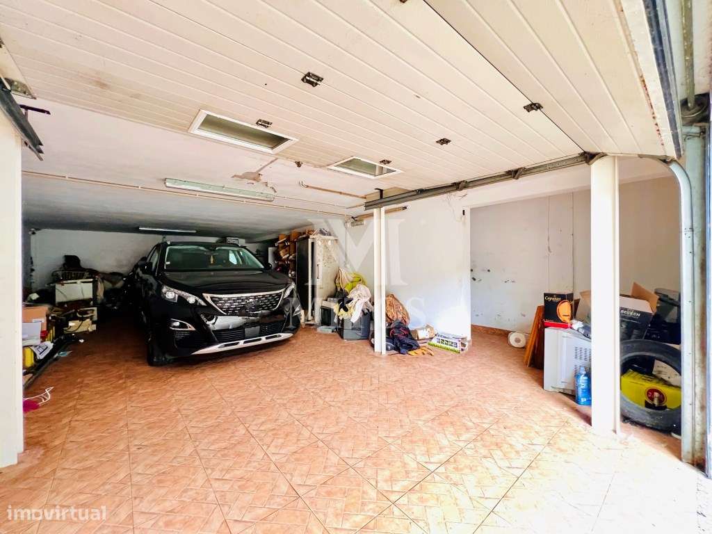 Moradia T3 com comércio para venda em Geraz do Lima, Viana do Castelo-33