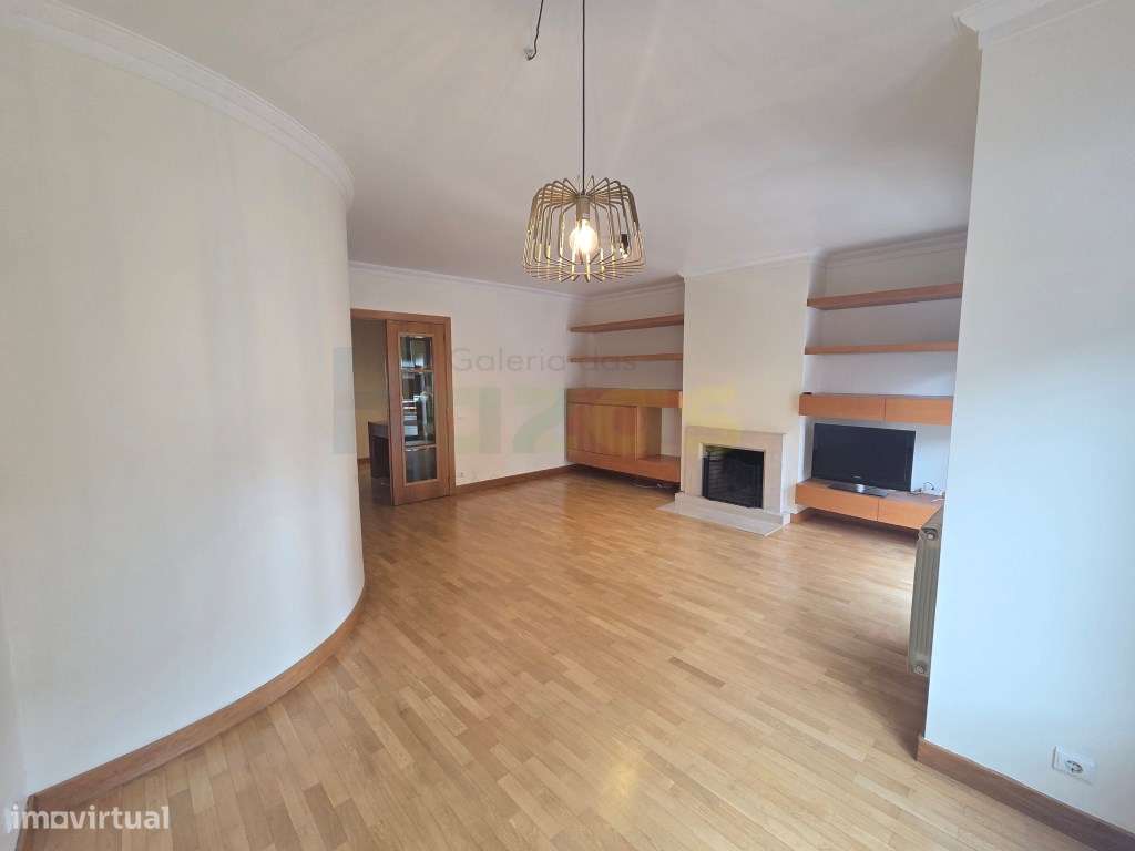 T3 com estacionamento - Zona Premium de Leiria, junto ao Seminário,...-3