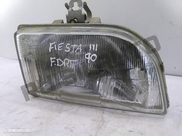 Ótica / Farol Direito  Ford Fiesta Iii - 1