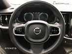 Volvo V60 T6 AWD Momentum Pro - 12