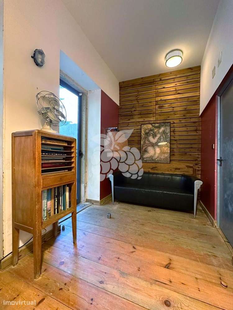 Prédio / Moradia com 2 andares, com projecto-27