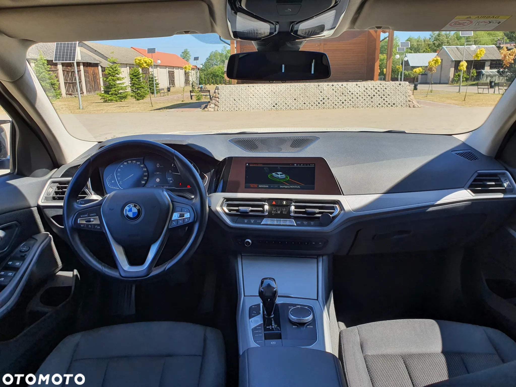 BMW Seria 3 318i - 11