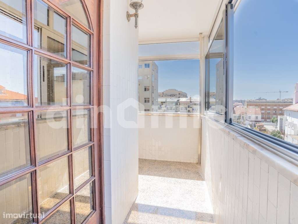 Apartamento T3+1 com 4 Frentes na Póvoa de Varzim - A 350m da Praia-16