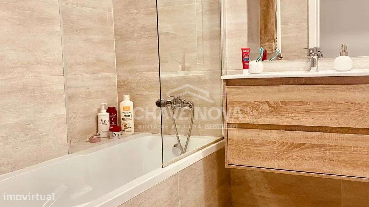 T3 c/ 2 Lugares de Garagem em Paranhos-13