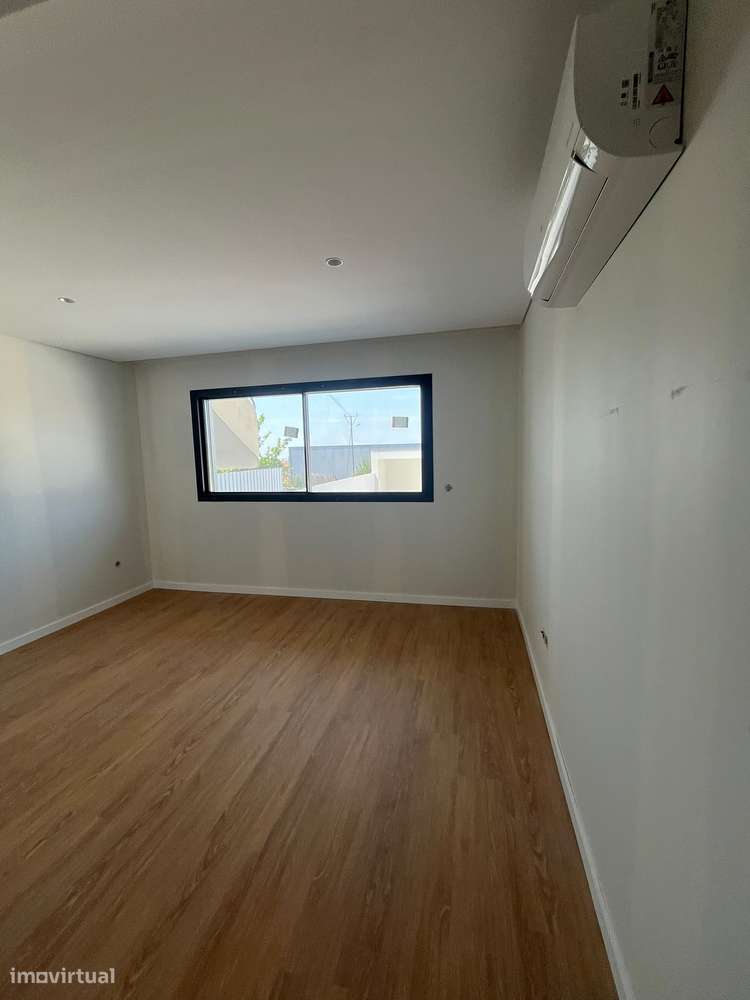 Comprar Excepcional Moradia T3 /Eevador Pedrouços Maia-10