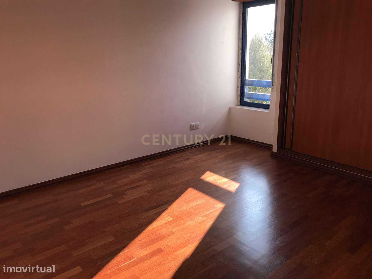 T3 Renovado com Vista Mar | Suíte | Box Fechada | Ericeira-32