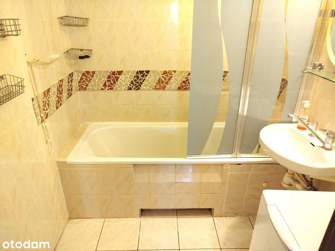 Malczyce/3pokoje/balkon/piwnica/1piętro/blok/pkp 300 m-4