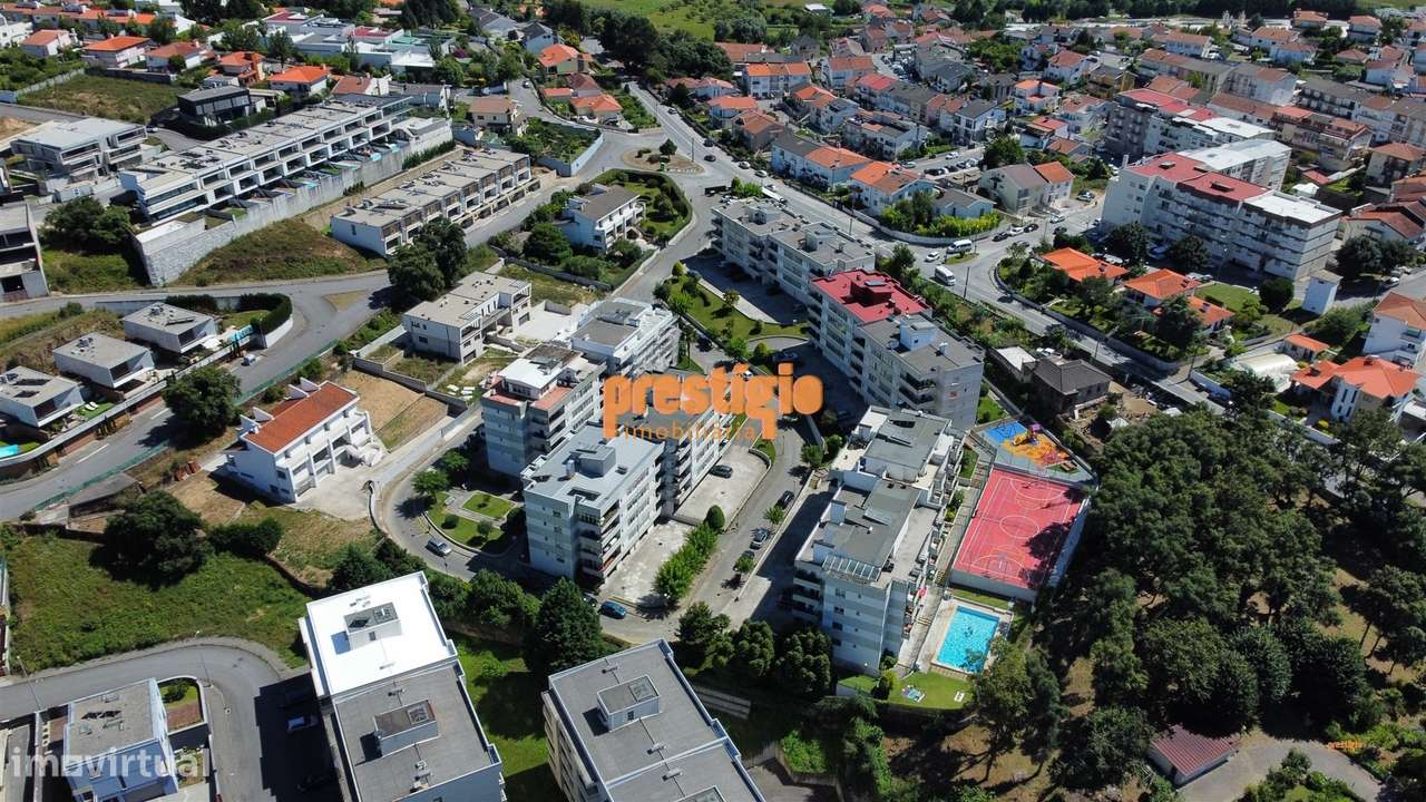 Apartamento T3 com piscina, varanda e ar condicionado-29