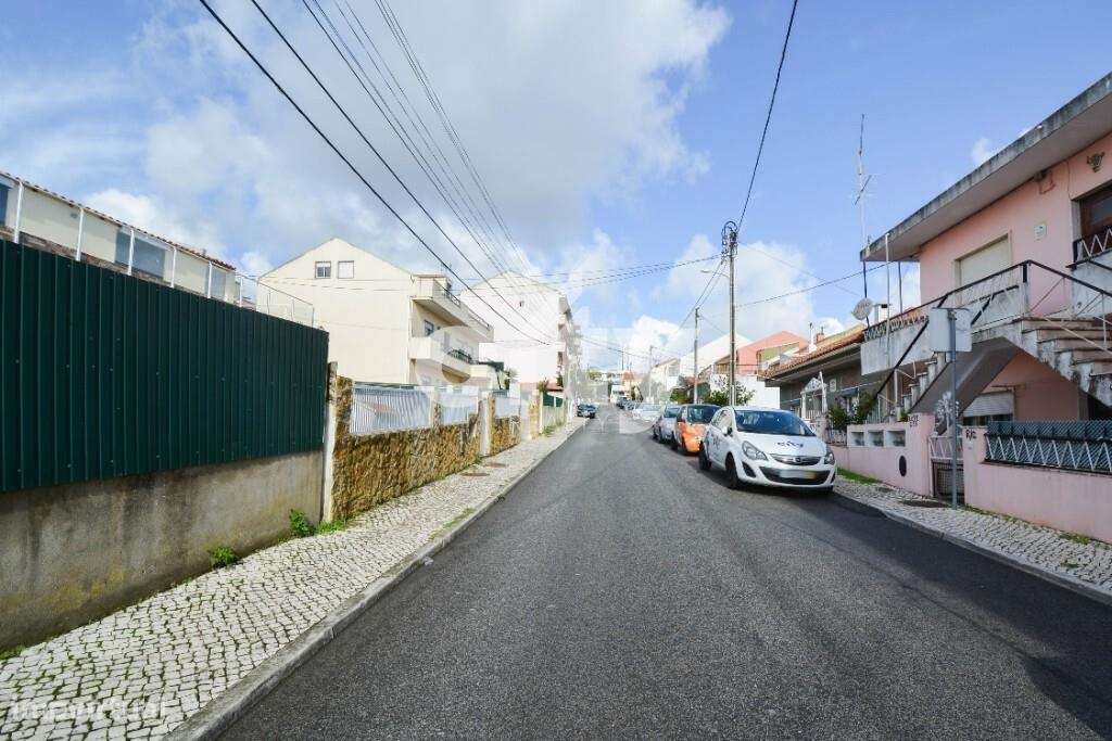 INVESTIMENTO - PRÉDIO EM ODIVELAS - VALE GRANDE - PONTINHA-22