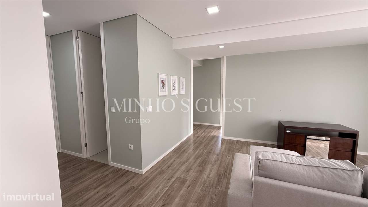 Apartamento T2 (Pronto Habitar) c/ elevador e garagem - Tribunal de Br-12