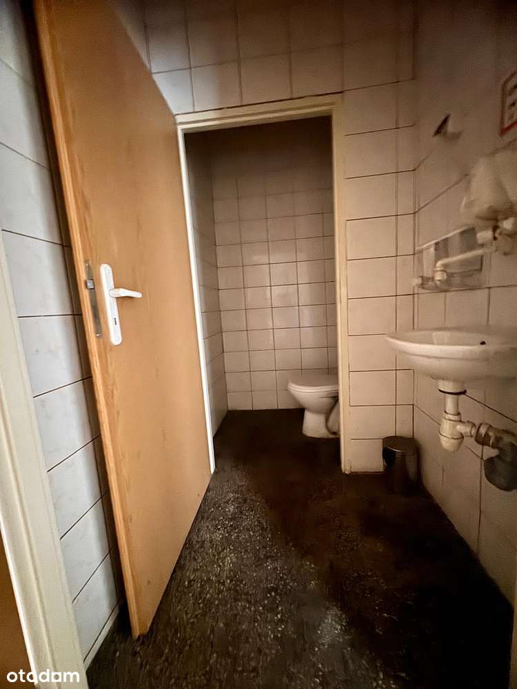 Chrzanów – budynek handlowo-usługowy, ul. 3 Maja-5