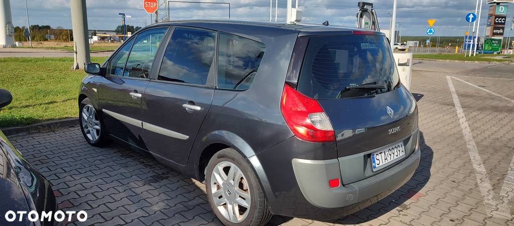 Renault Scenic - 2