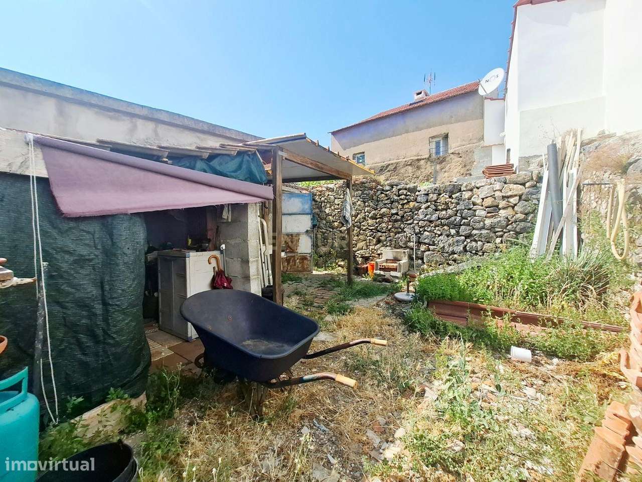 MORADIA T3 COM VISTA PARA A SERRA, TERRENO E CHURRASQUEIRA-19