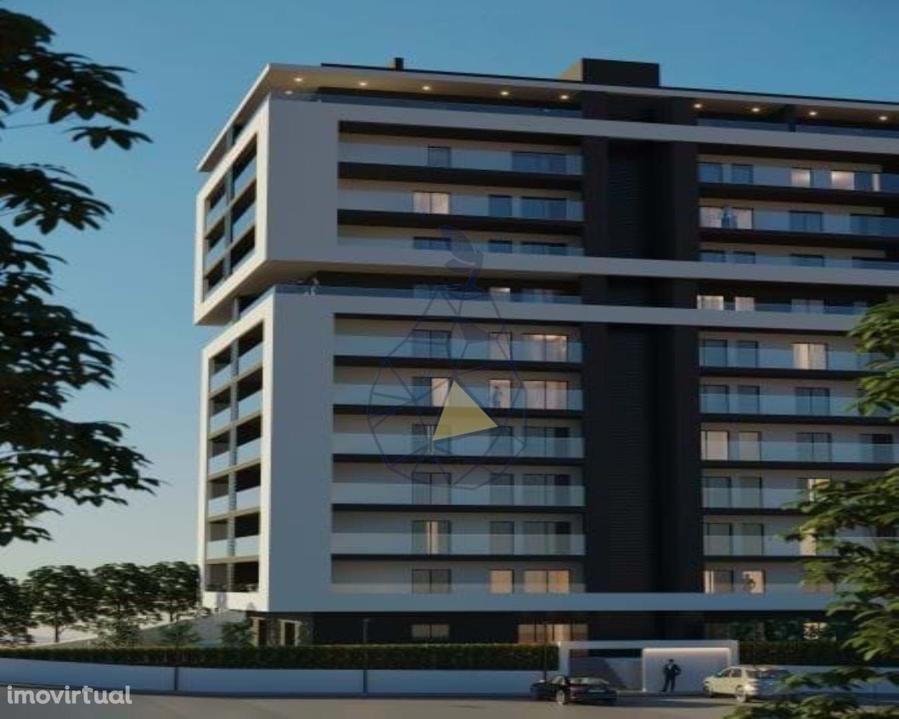 Apartamento Duplex, com 2 quartos  novo a estrear, varanda grande, gar