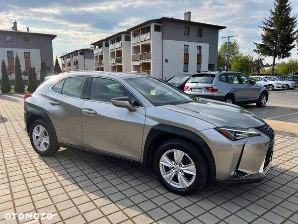 Lexus UX 250h (E-FOUR) Luxury Line - 10