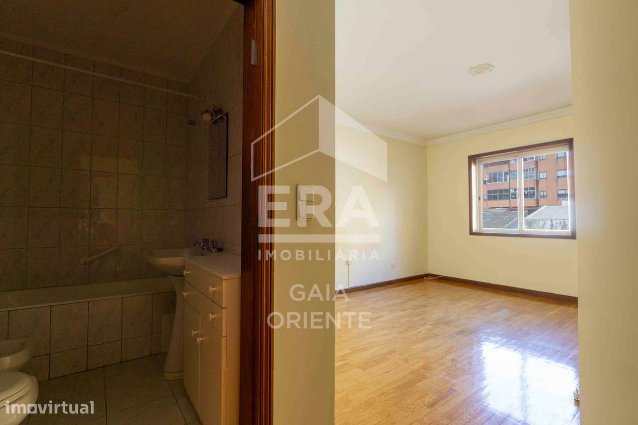 T3 com Garagem junto à Praia de Matosinhos-30
