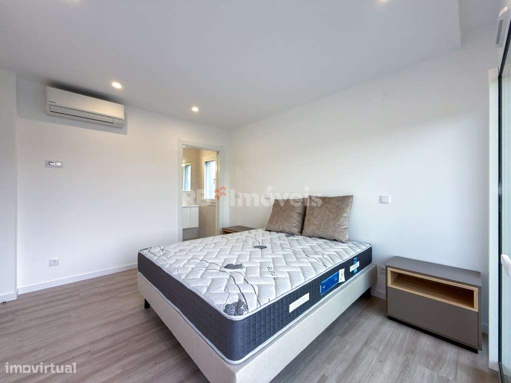 Apartamento T2 Novo c/ Elevador, Garagem e Varanda - Constância - Grande imagem: 2/48