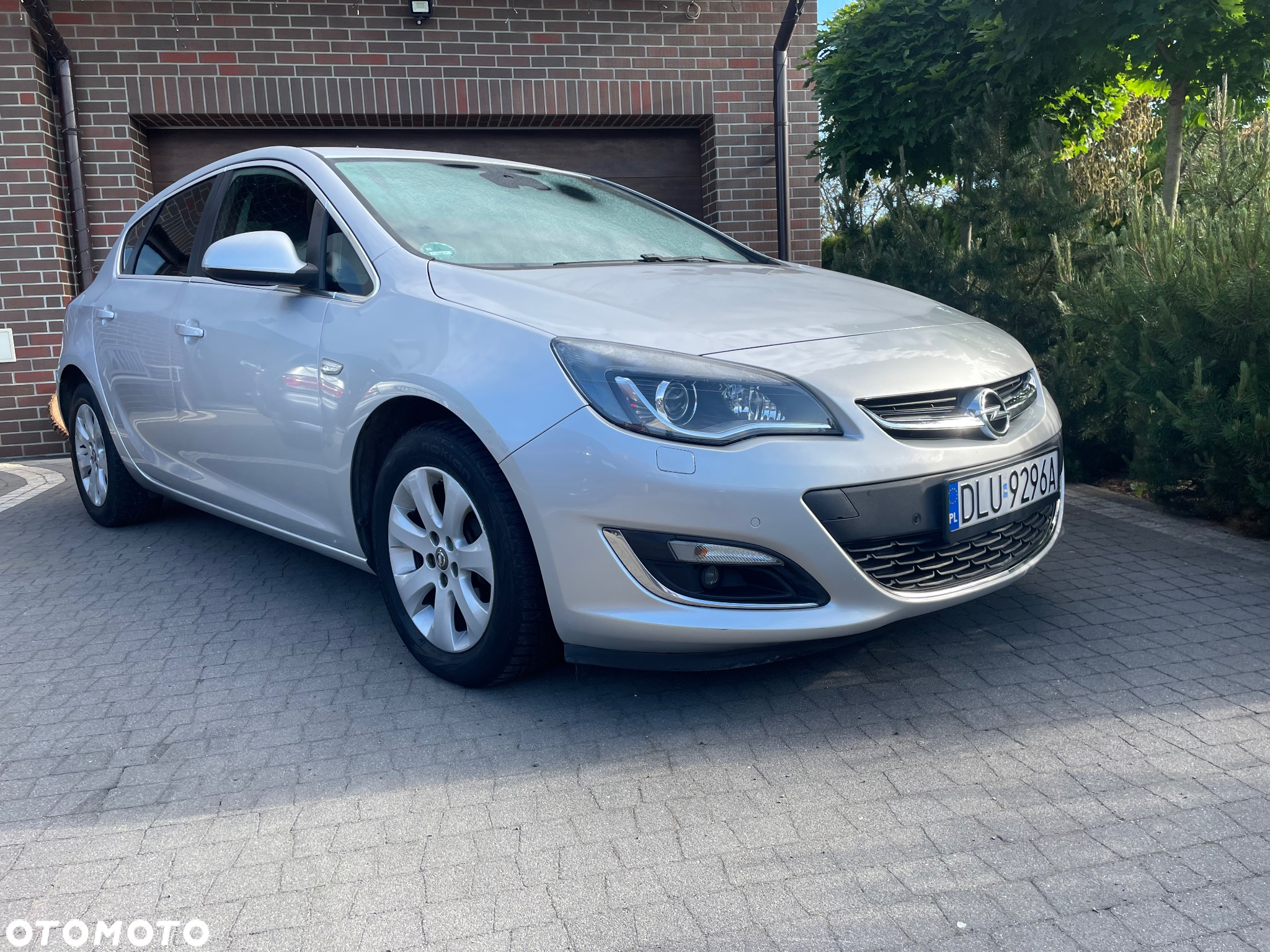 Opel Astra IV 1.4 T Cosmo EU6 - 7