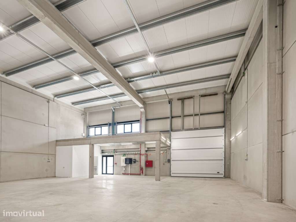 Armazém em rentabilidade à venda , Quinta de Matos - Grande imagem: 4/18