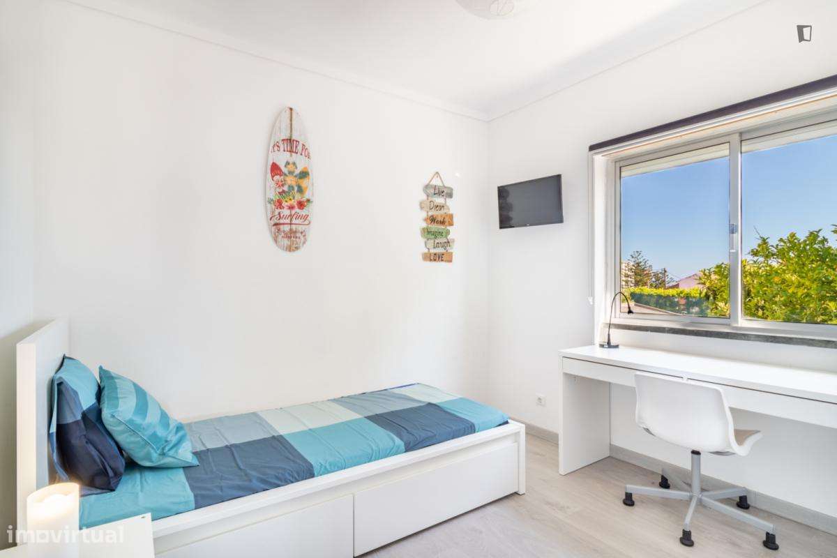 Quarto - localizado em Carcavelos Lisbon - Grande imagem: 5/8
